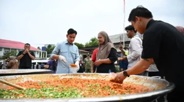 Jelang Hari Ikan Nasional,  Wapres RI Bagikan Menu Olahan Udang Hasil Budidaya Lokal untuk Warga Slipi