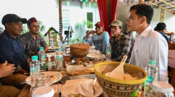 Santap Siang Bersama Nelayan di Kampoeng Koneng,  Wapres RI Serap Aspirasi Warga Pesisir