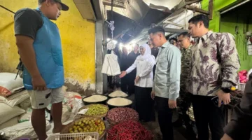 Jaga Pasokan dan Stabilitas Harga Jelang Lebaran,  Wapres RI Tinjau Pasar Gelondong Gede Tuban