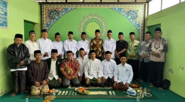 Wapres RI Jalin Silaturahmi dengan Ketua PCNU Karanganyar, Bahas Isu Strategis Nasional hingga Global